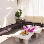 My Rose With A Private Pool * 믈리니