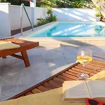 My Rose With A Private Pool 아파트 *