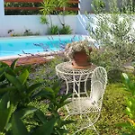 My Rose With A Private Pool アパート ムリニ