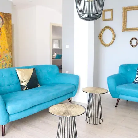 My Rose With A Private Pool 믈리니