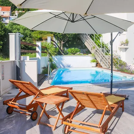 Apartamento My Rose With A Private Pool Mlini