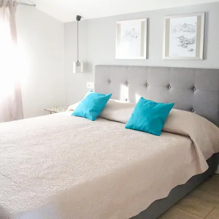 My Rose With A Private Pool * 믈리니