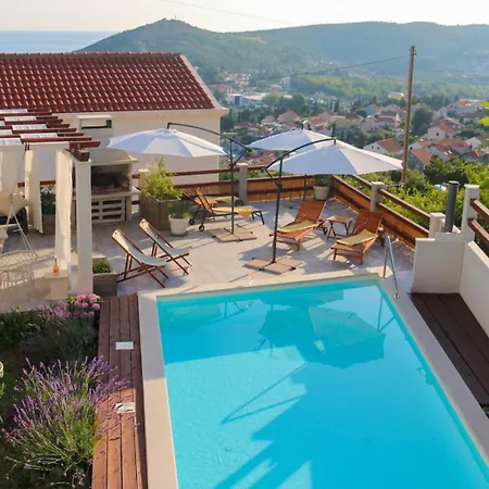 Apartamento My Rose With A Private Pool Mlini