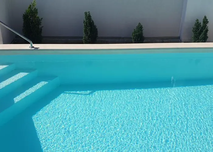 My Rose With A Private Pool 米利尼