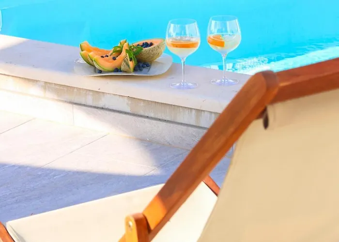My Rose With A Private Pool Апартаменты Млини