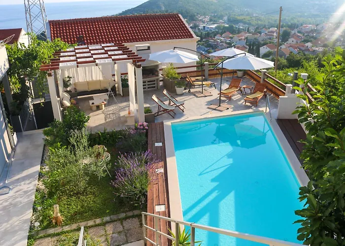 My Rose With A Private Pool Апартаменты